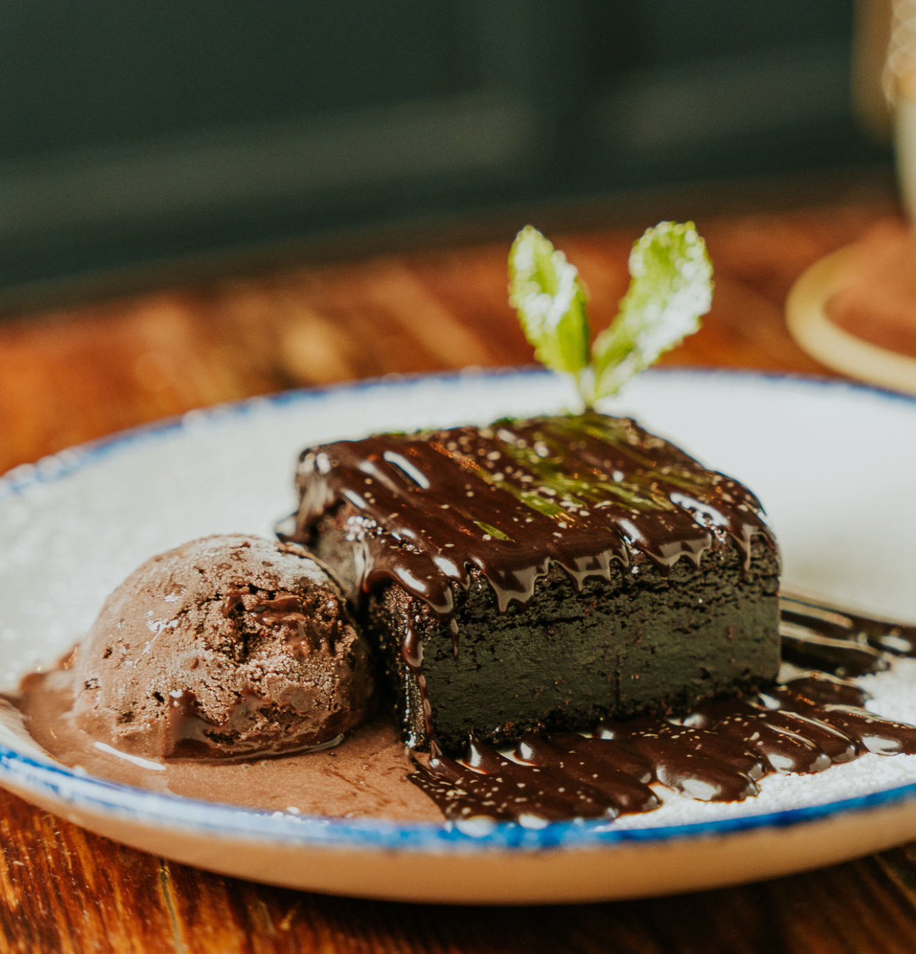 Dinner & Dining at The Old Irish Harp in Aldridge